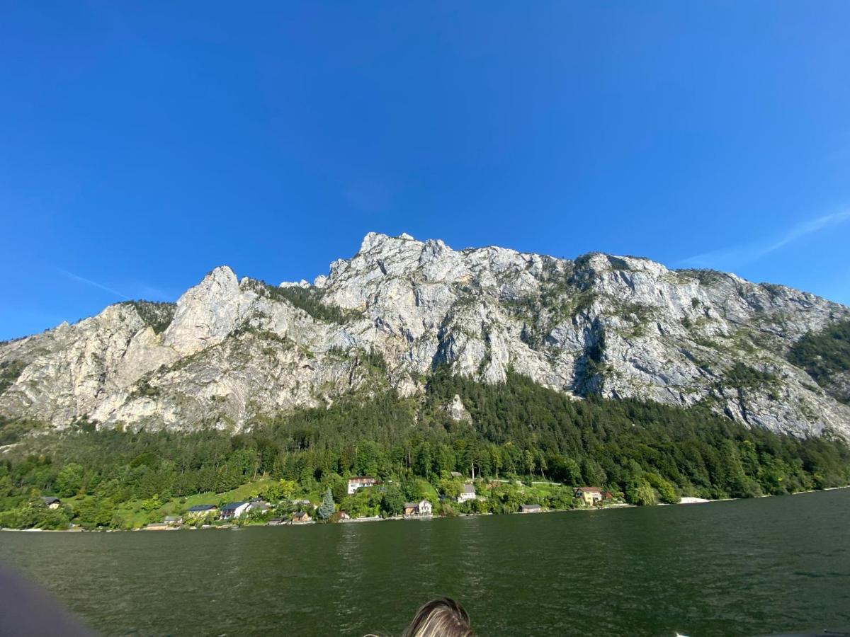 אלטמונסטר Ferienhaeuschen Am Traunsee Mit Tretboot Zur Freien Nutzung Am Badeplatz מראה חיצוני תמונה