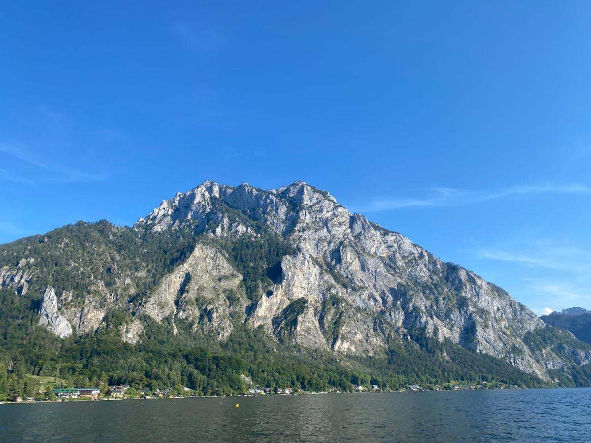 אלטמונסטר Ferienhaeuschen Am Traunsee Mit Tretboot Zur Freien Nutzung Am Badeplatz מראה חיצוני תמונה