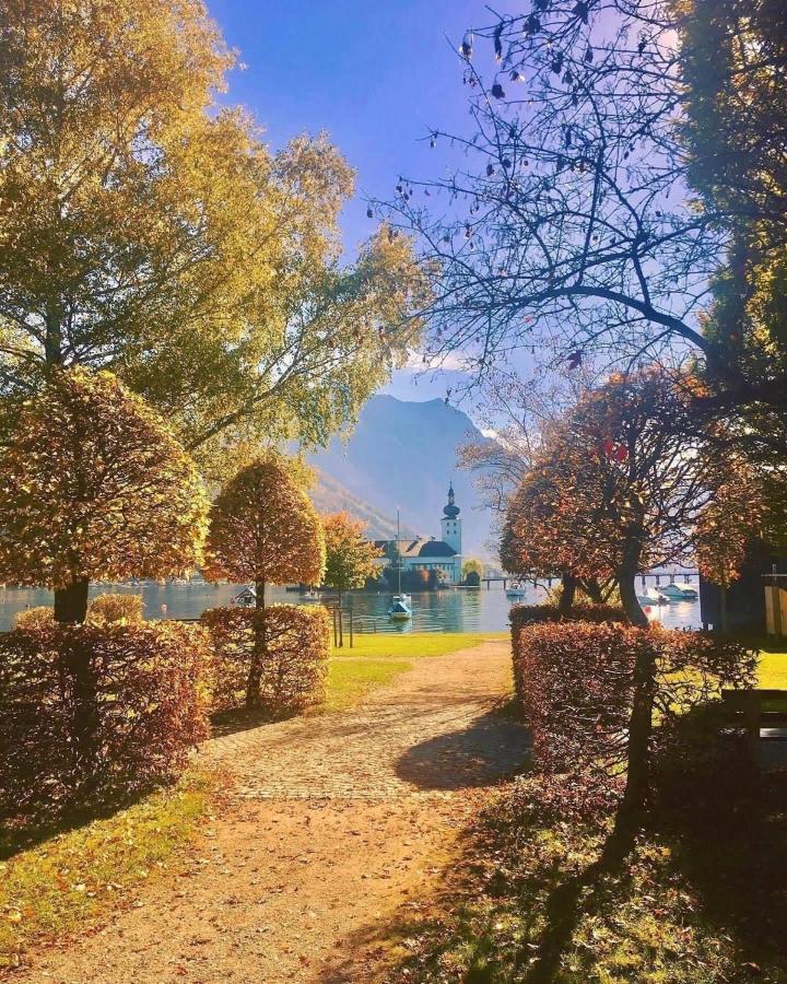 אלטמונסטר Ferienhaeuschen Am Traunsee Mit Tretboot Zur Freien Nutzung Am Badeplatz מראה חיצוני תמונה