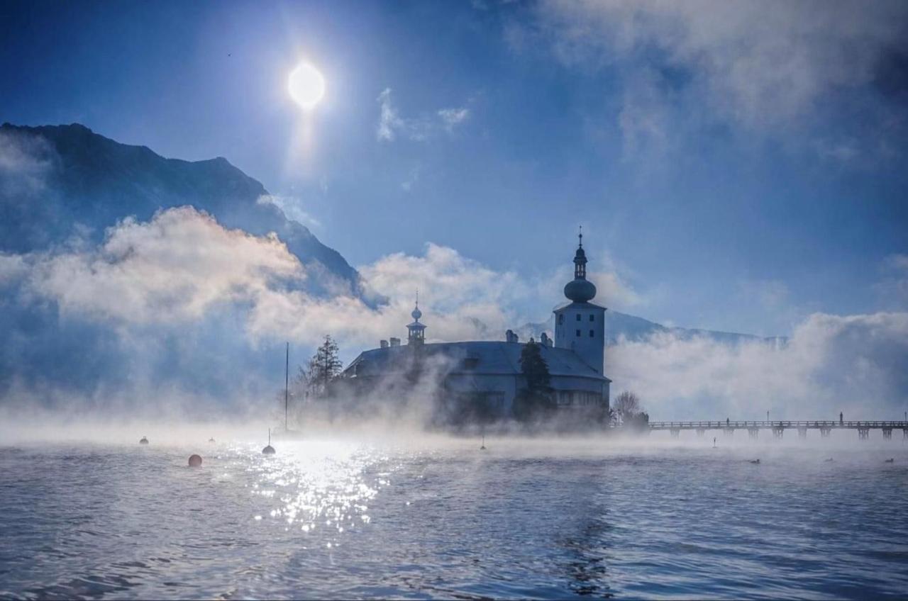 אלטמונסטר Ferienhaeuschen Am Traunsee Mit Tretboot Zur Freien Nutzung Am Badeplatz מראה חיצוני תמונה
